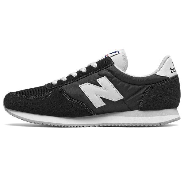 intersport-de-1941343021-8f1acc5498796d8d3441cedf1d49238f