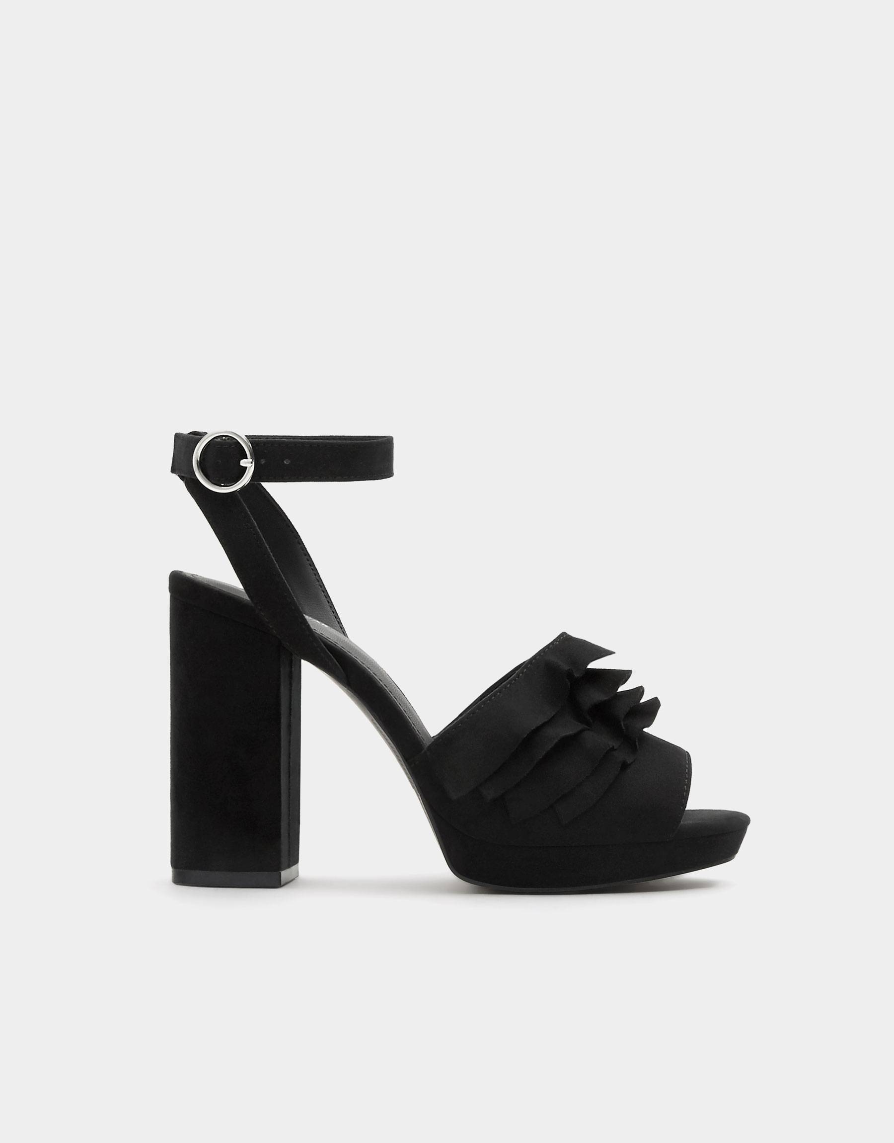 pullandbear-de-21485711359-77e2a pullandbear-de-21485711359-77e2a